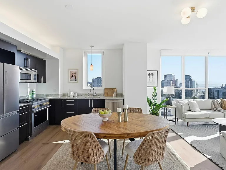 300 Berry St #1008 — Photo 4