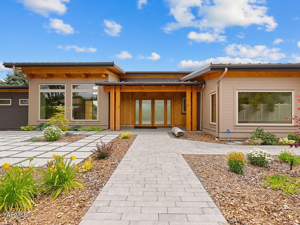 1_Mid Century charm>