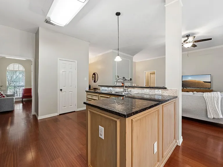 7514 Tumbling Rd — Photo 12