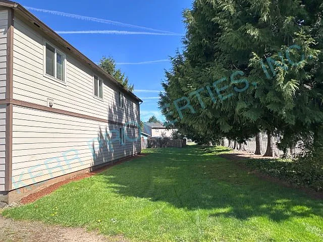 2211 SE 96th Dr — Photo 16