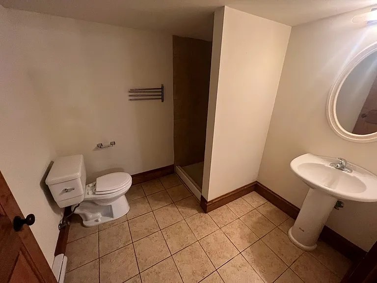 609 E Gorham St #G102 — Photo 7