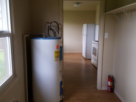 5th image of 565 SE 11th Ave