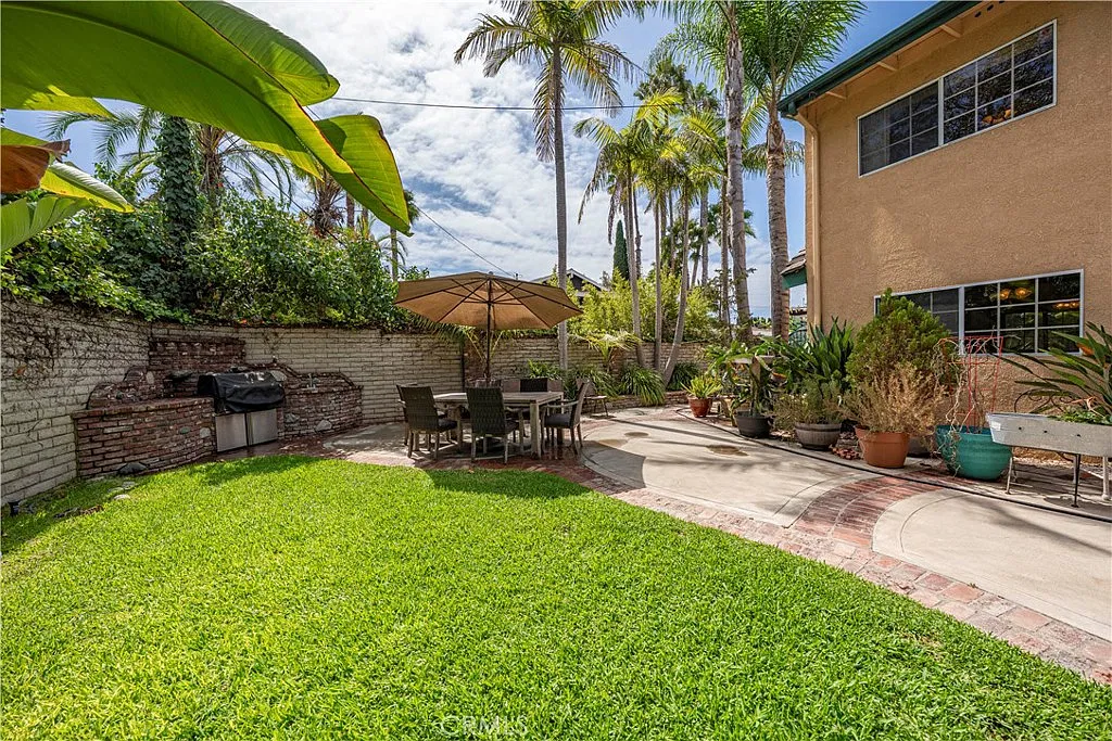 4 bed, 2090 sqft, $6,795 — Photo 3