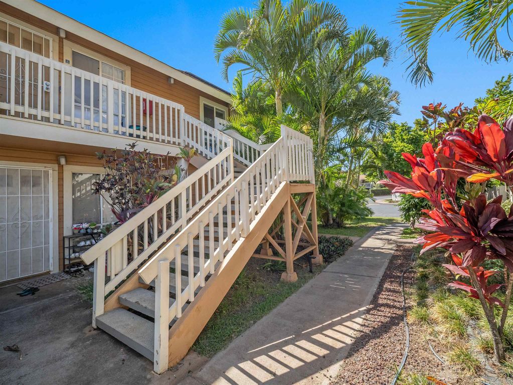 140 Uwapo Rd APT 23-205, Kihei, HI - View 2