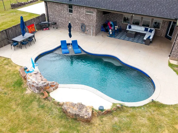 294 County Road 3386, Paradise, TX 76073