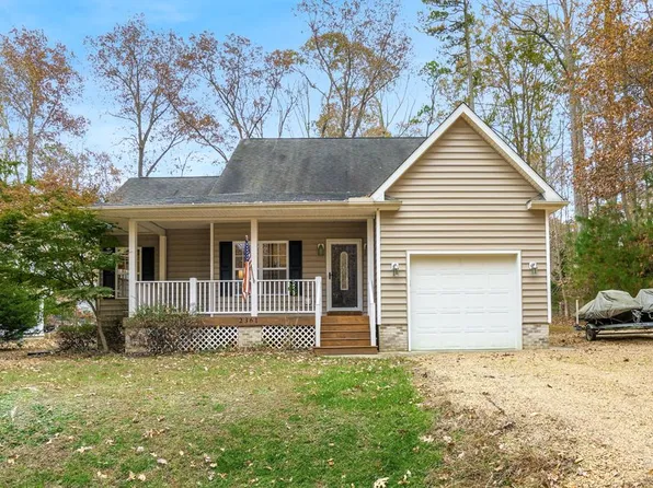 2361 Spinnaker St, Greenbackville, VA 23356