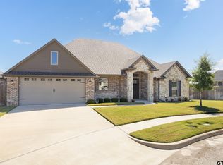 7272 Carthage Creek Dr, Tyler, TX 75703