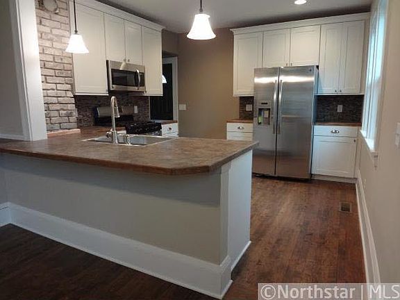 4th image of 2515 3rd Street NE