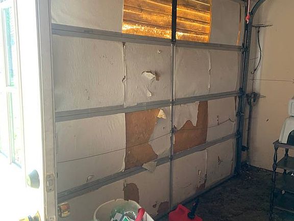 5th image of 127 Center St