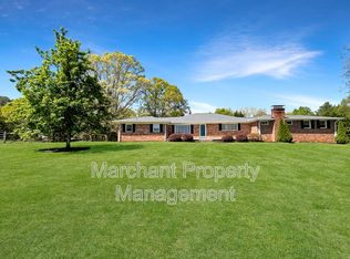 370 S Bennetts Bridge Rd, Greer, SC 29651