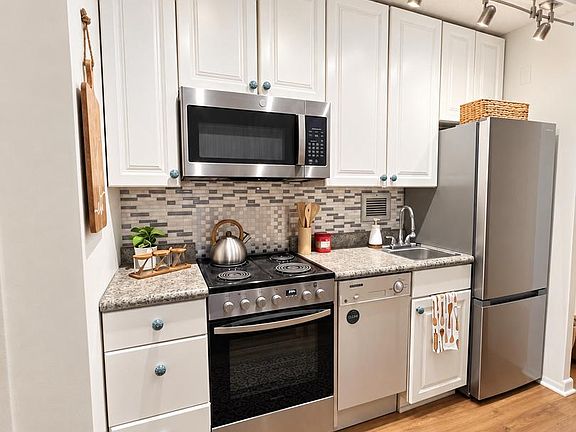 3rd image of 7501 Democracy Blvd APT B222
