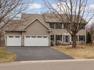 5377 River Oak Dr, Savage, MN 55378