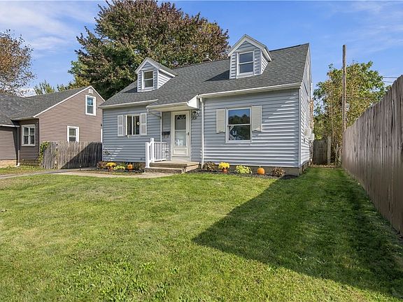 2nd image of 231 Tait Ave