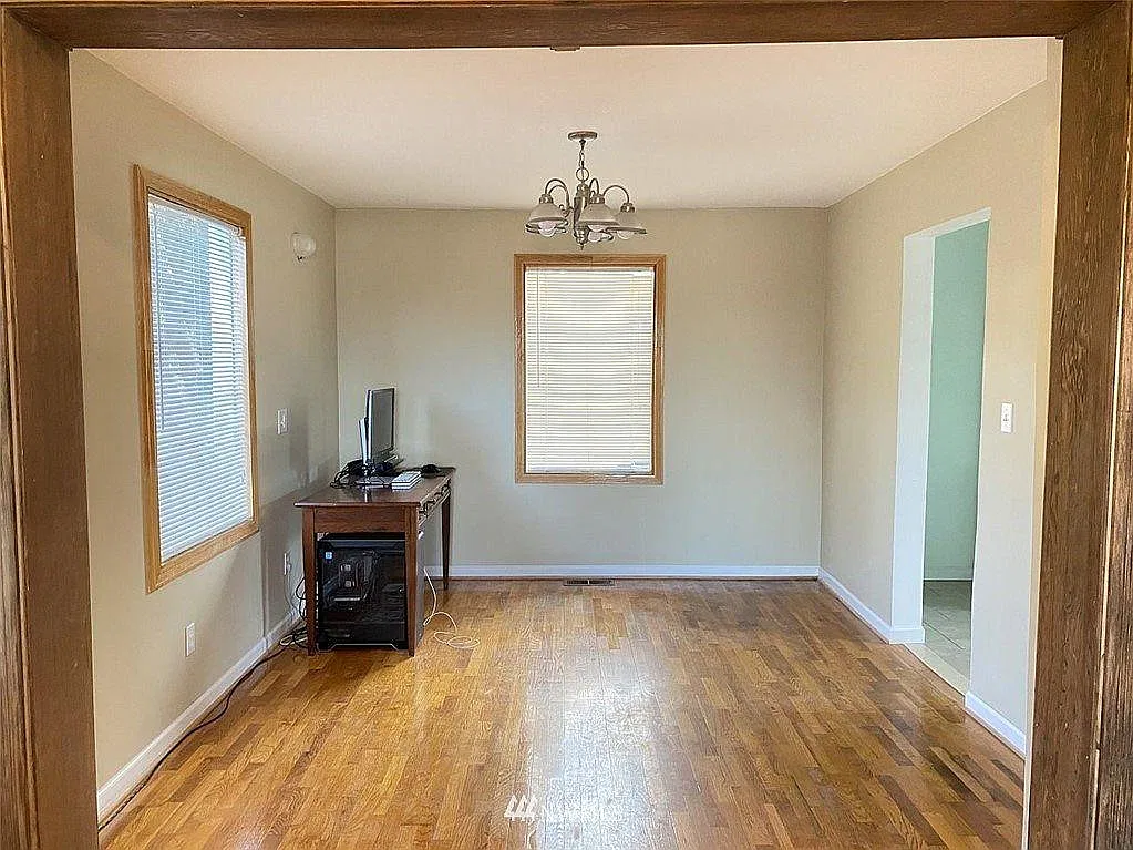 3 bed, 1320 sqft, $3,800 — Photo 2