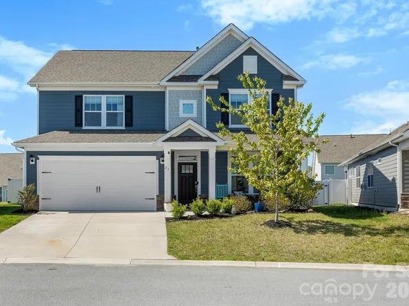 23 Thornberry Rd, Hendersonville, NC 28739