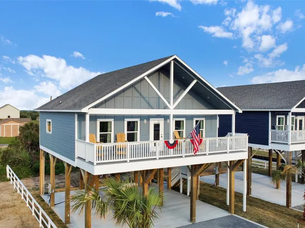 1029 Sunset Cir E, Crystal Beach, TX 77650