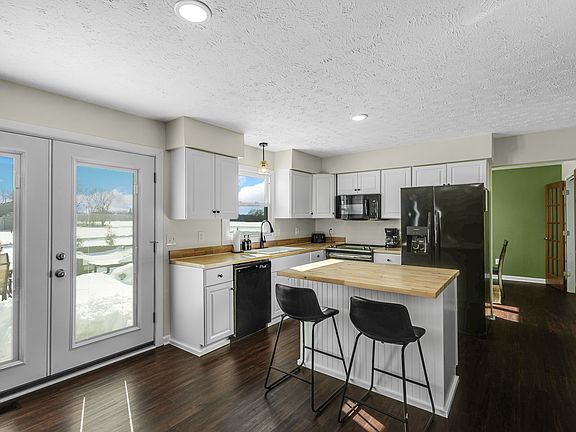 5th image of 3981 W 1000 S