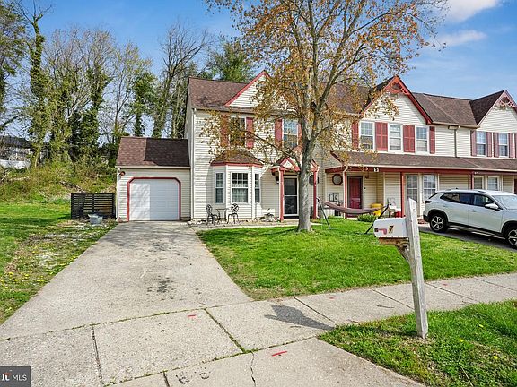 3rd image of 7 Summit Ct