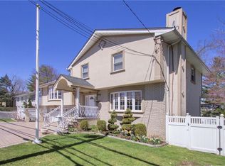 670 Secor Rd, Hartsdale, NY 10530