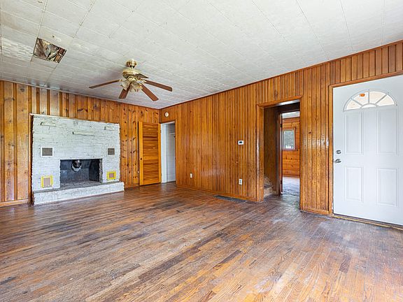 3rd image of 3957 Old Columbus Rd