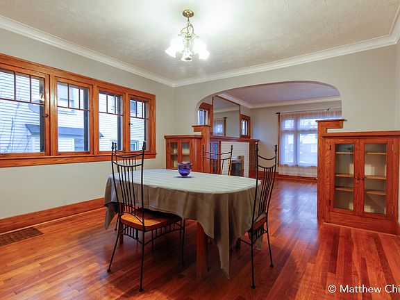 3rd image of 1049 Fuller Ave SE