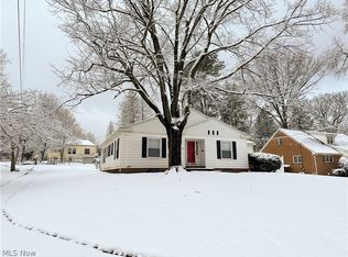 2215 Volney Rd, Youngstown, OH 44511