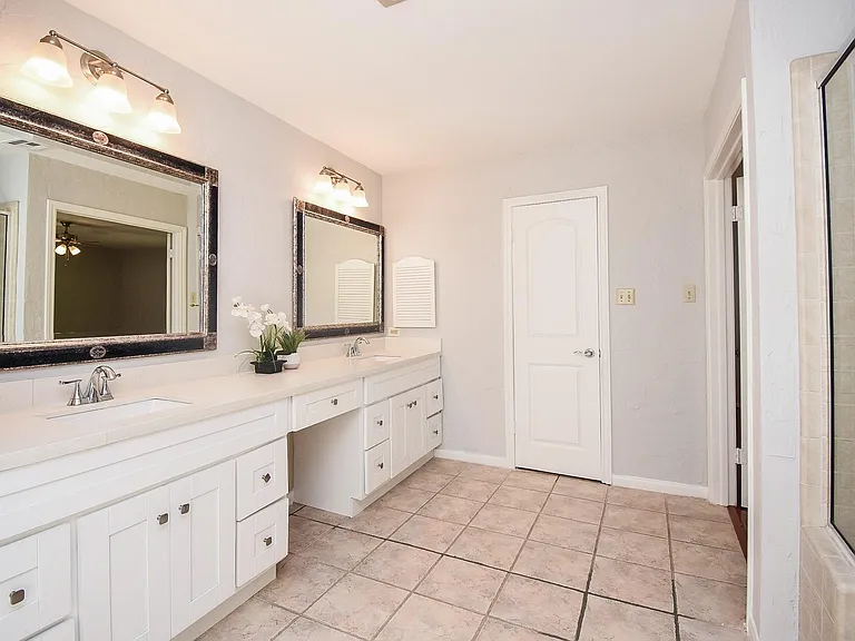 201 Vanderpool Ln #113 — Photo 26