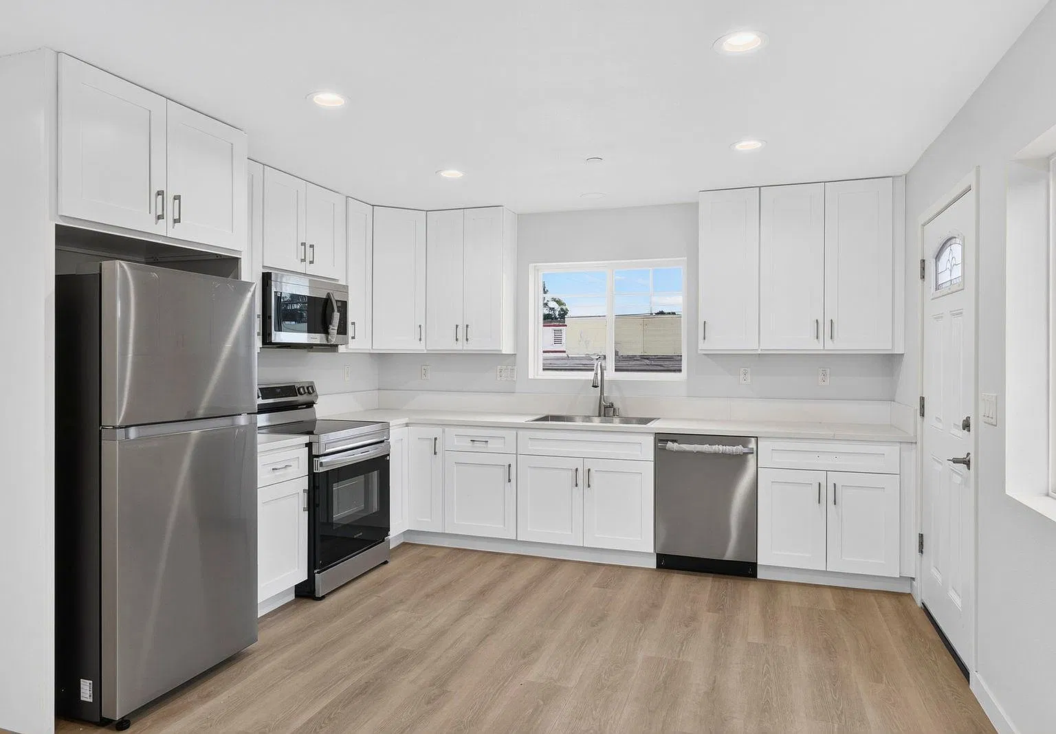 2206 Conquista Ave — Photo 2