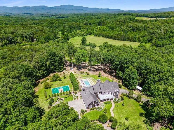 254 Nicholson Rd, Blue Ridge, GA 30513