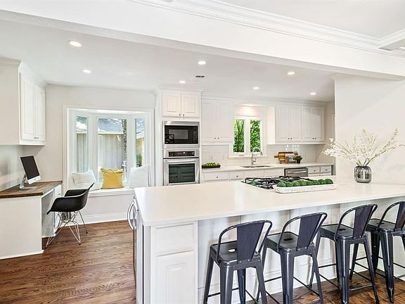 5th image of 8315 San Cristobal Dr