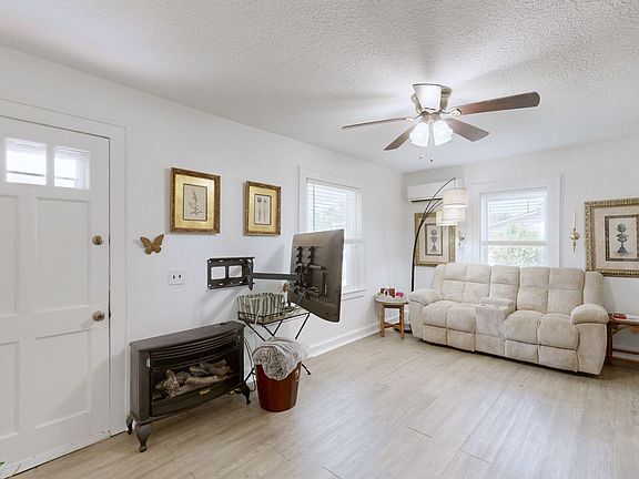 4th image of 503 S 9th St