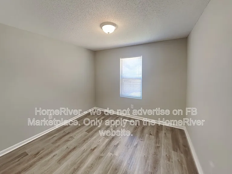 515 Creekview Dr — Photo 14
