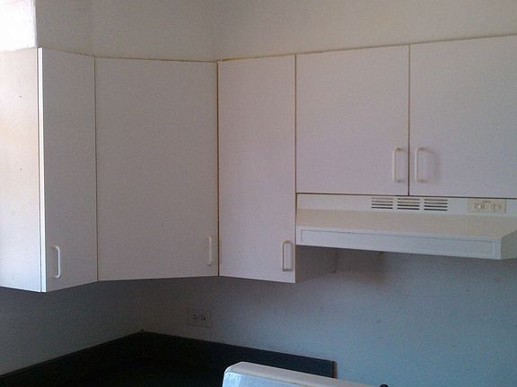 3rd image of 5744 N Marshall St