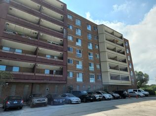 100 Park Ave APT 206, Calumet City, IL 60409
