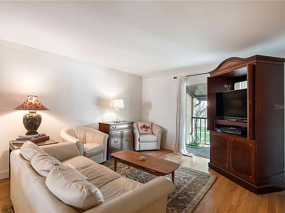 4th image of 3812 N Oak Dr Unit M-32