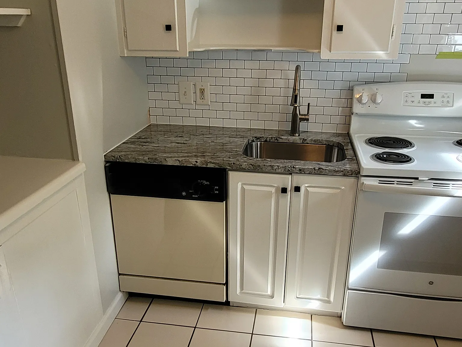 2 bed, 675 sqft, $1,195 — Photo 2