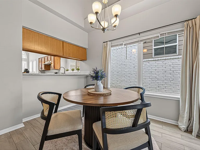 6635 Queensclub Dr — Photo 14