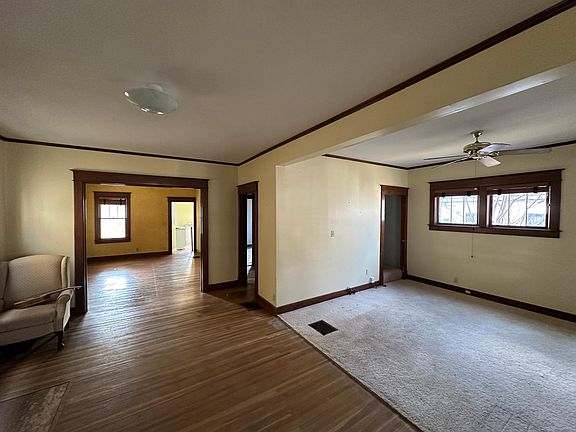 2nd image of 1822 Stevens Ave