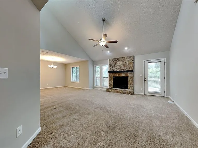 5142 Manitou Way — Photo 2
