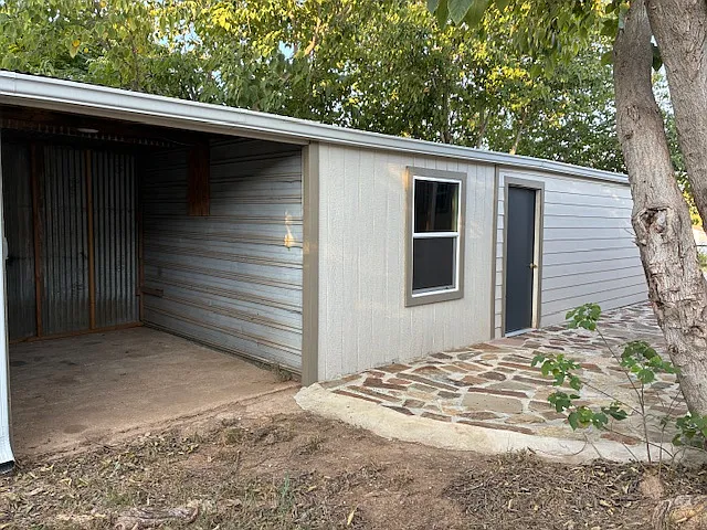 139 E Castleberry Dr — Photo 11