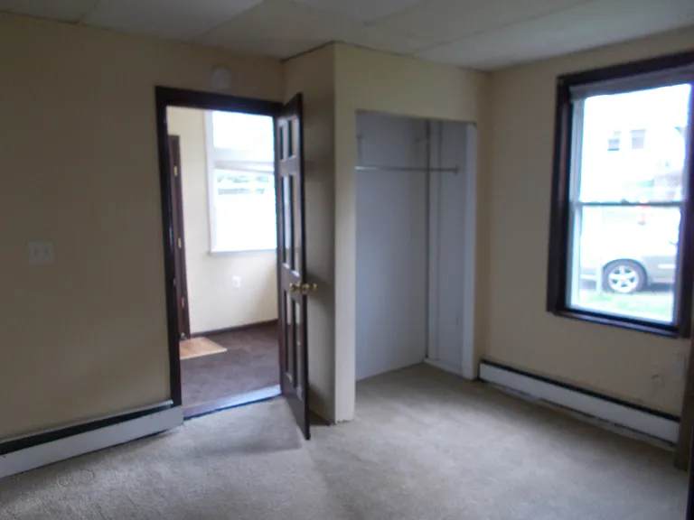 1723-B Hall Ave (8)_11012018