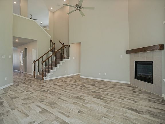 3rd image of 519 Foxtail Dr