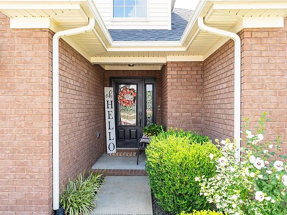 4th image of 5460 Meadow Grove Dr