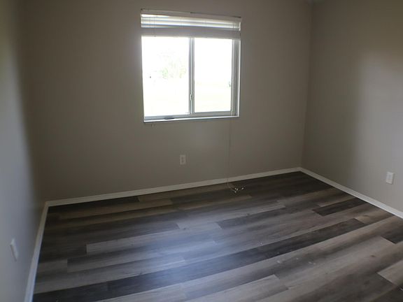 5th image of 2502 N Cedar Ln