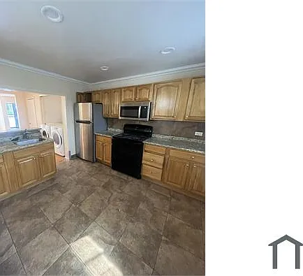 2649 Dickinson St — Photo 7