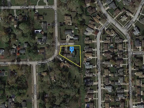 2nd image of 16431 Sherwood Dr