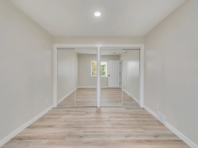 1317 E Brookshire Dr #1 — Photo 13