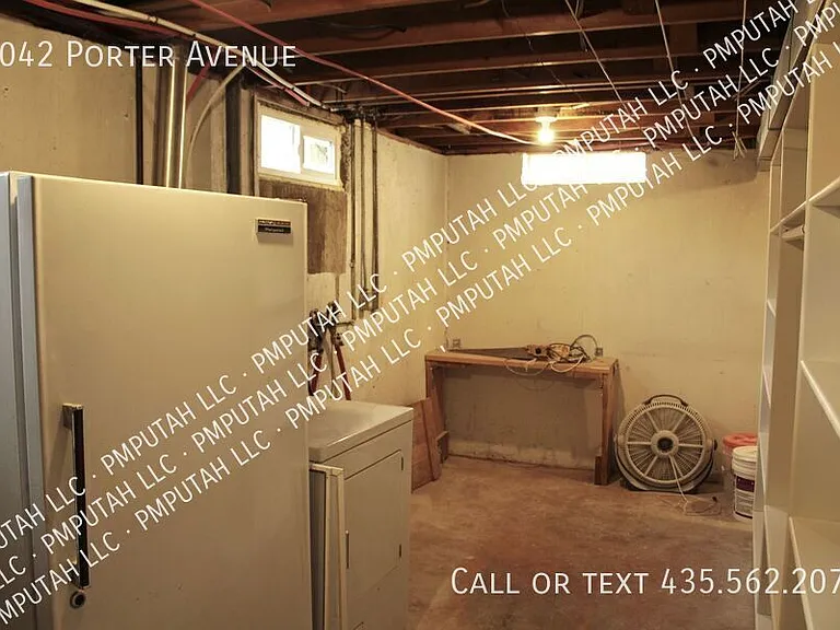 4042 S Porter Ave — Photo 32