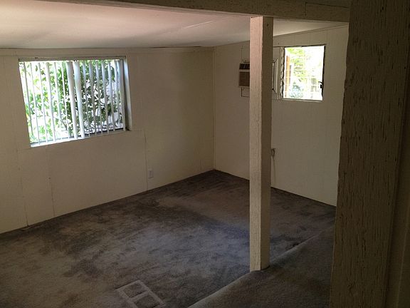 5th image of 4646 1/2 Ocean View Blvd