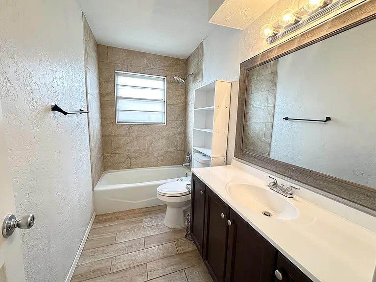 806 SE Brigadoon Way — Photo 13